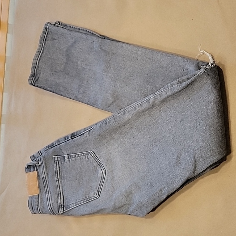Zara Gray High Rise, Split Hem Distressed Size 6 Jeans, Gently Used Condition